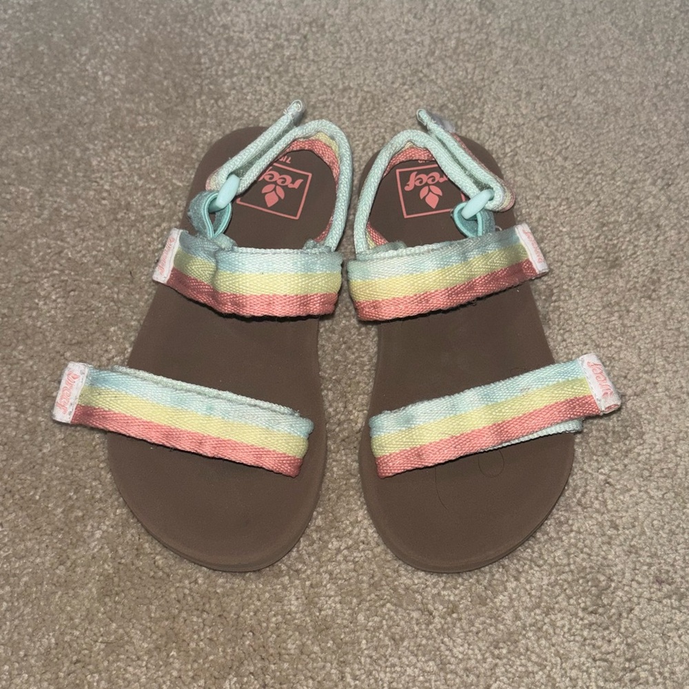 Reef Kids Strappy Platform Style Rainbow Sandals, Size 7/8